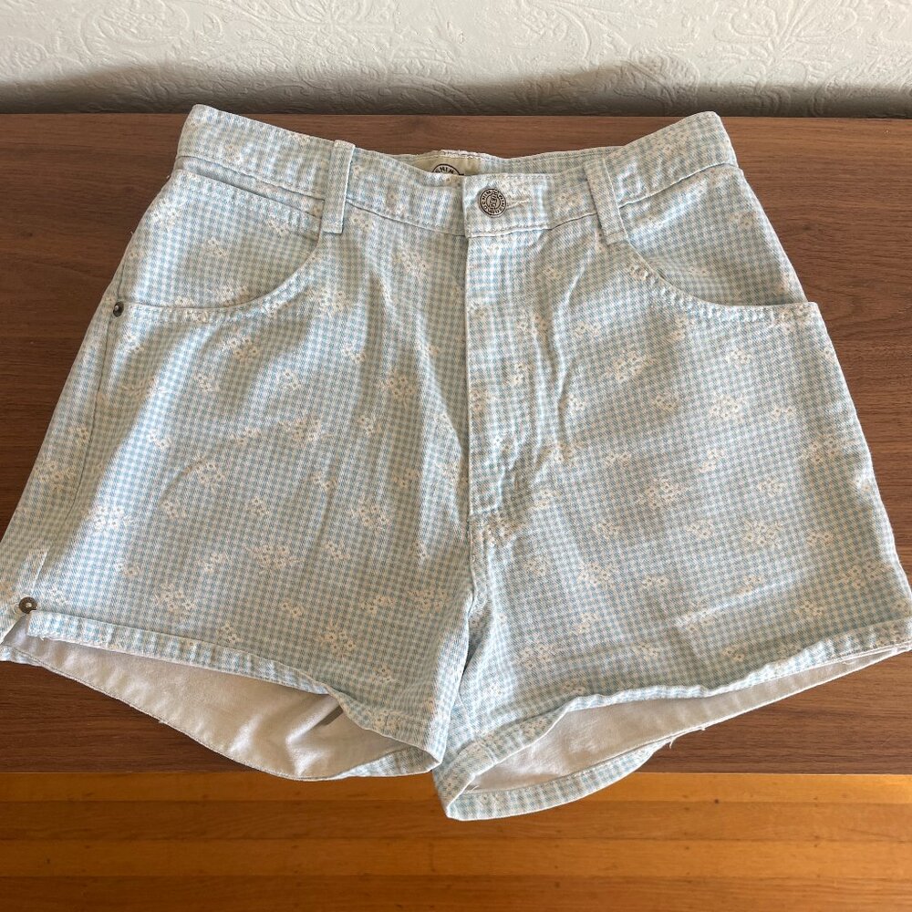 Adorable Denim Republic Vintage Daisy flower shorts